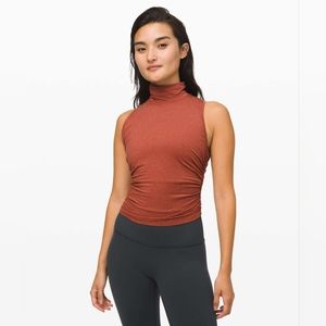 Lululemon See The Horizon Tank - Sz 2 in Rustic Clay / White